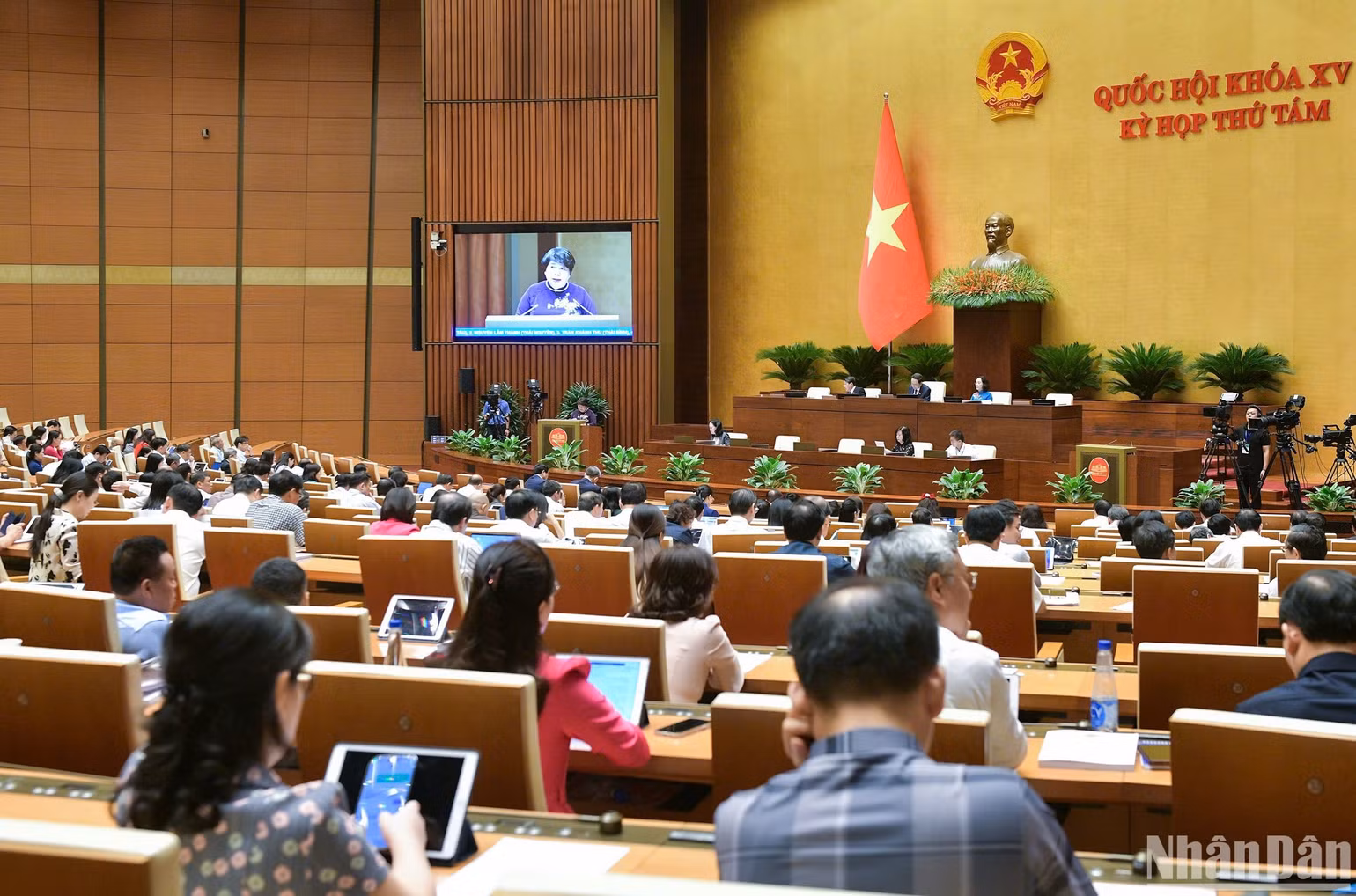 Quang cảnh phiên họp sáng 22/10. (Ảnh: DUY LINH) Quang cảnh phiên họp sáng 22/10. (Ảnh: DUY LINH)