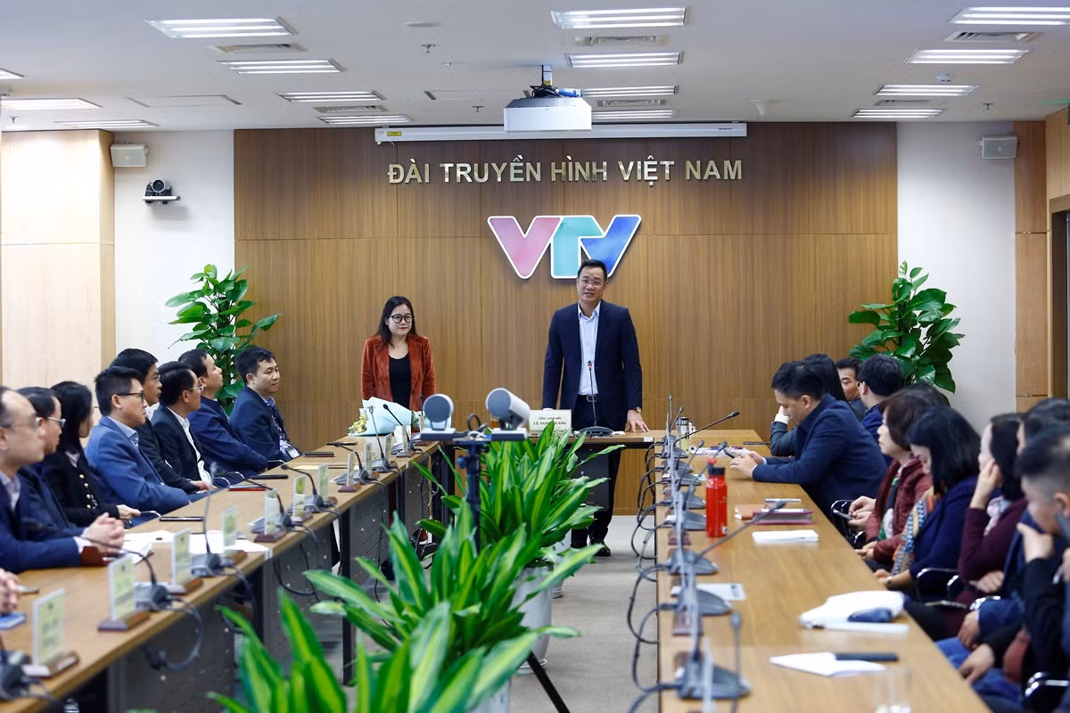 Tổng Giám đốc Đài Truyền hình Việt Nam Lê Ngọc Quang phát biểu tại buổi lễ. Tổng Giám đốc Đài Truyền hình Việt Nam Lê Ngọc Quang phát biểu tại buổi lễ.