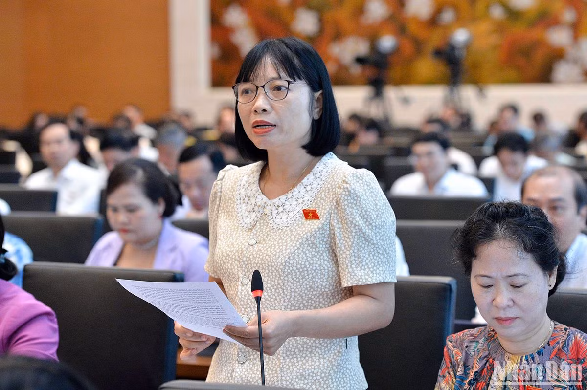 Đại biểu Nguyễn Thị Việt Nga (đoàn Hải Dương) phát biểu ý kiến. (Ảnh: DUY LINH) Đại biểu Nguyễn Thị Việt Nga (đoàn Hải Dương) phát biểu ý kiến. (Ảnh: DUY LINH)