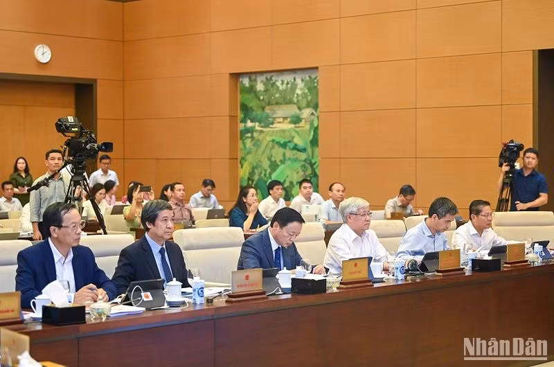 Các đại biểu dự phiên họp. (Ảnh: DUY LINH)