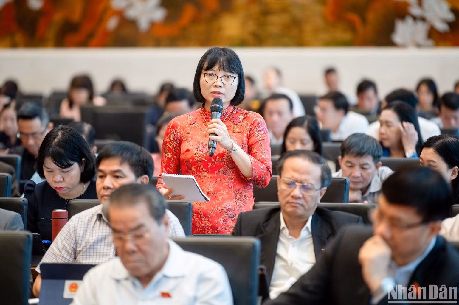 Đại biểu Nguyễn Thị Việt Nga (đoàn Hải Dương) tham gia ý kiến thảo luận. (Ảnh: DUY LINH) Đại biểu Nguyễn Thị Việt Nga (đoàn Hải Dương) tham gia ý kiến thảo luận. (Ảnh: DUY LINH)