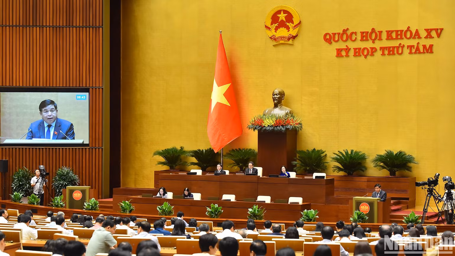 Quang cảnh phiên họp. (Ảnh: THỦY NGUYÊN) Quang cảnh phiên họp. (Ảnh: THỦY NGUYÊN)