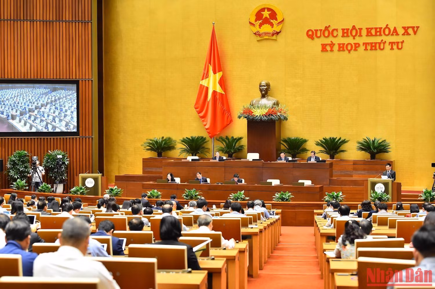 Quang cảnh phiên họp chiều 2/11. Ảnh: THỦY NGUYÊN Quang cảnh phiên họp chiều 2/11. Ảnh: THỦY NGUYÊN