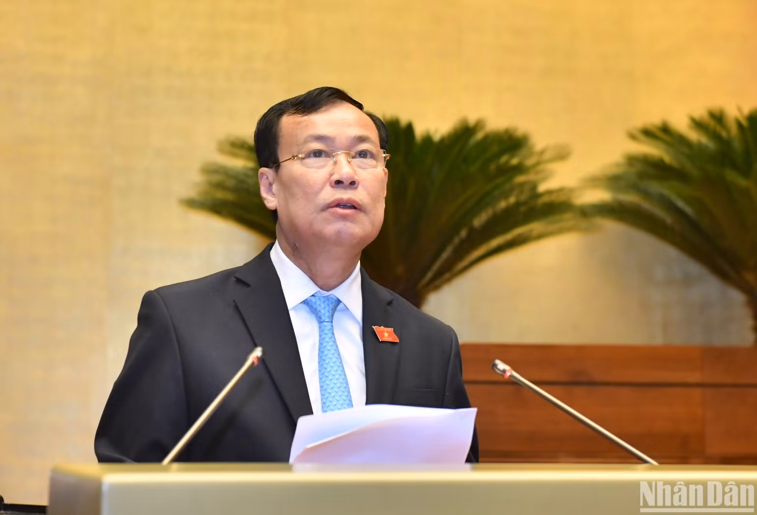 Chủ nhiệm Ủy ban Quốc phòng và An ninh Lê Tấn Tới trình bày Báo cáo giải trình, tiếp thu, chỉnh lý dự thảo Luật Căn cước. (Ảnh: ĐĂNG KHOA) Chủ nhiệm Ủy ban Quốc phòng và An ninh Lê Tấn Tới trình bày Báo cáo giải trình, tiếp thu, chỉnh lý dự thảo Luật Căn cước. (Ảnh: ĐĂNG KHOA)