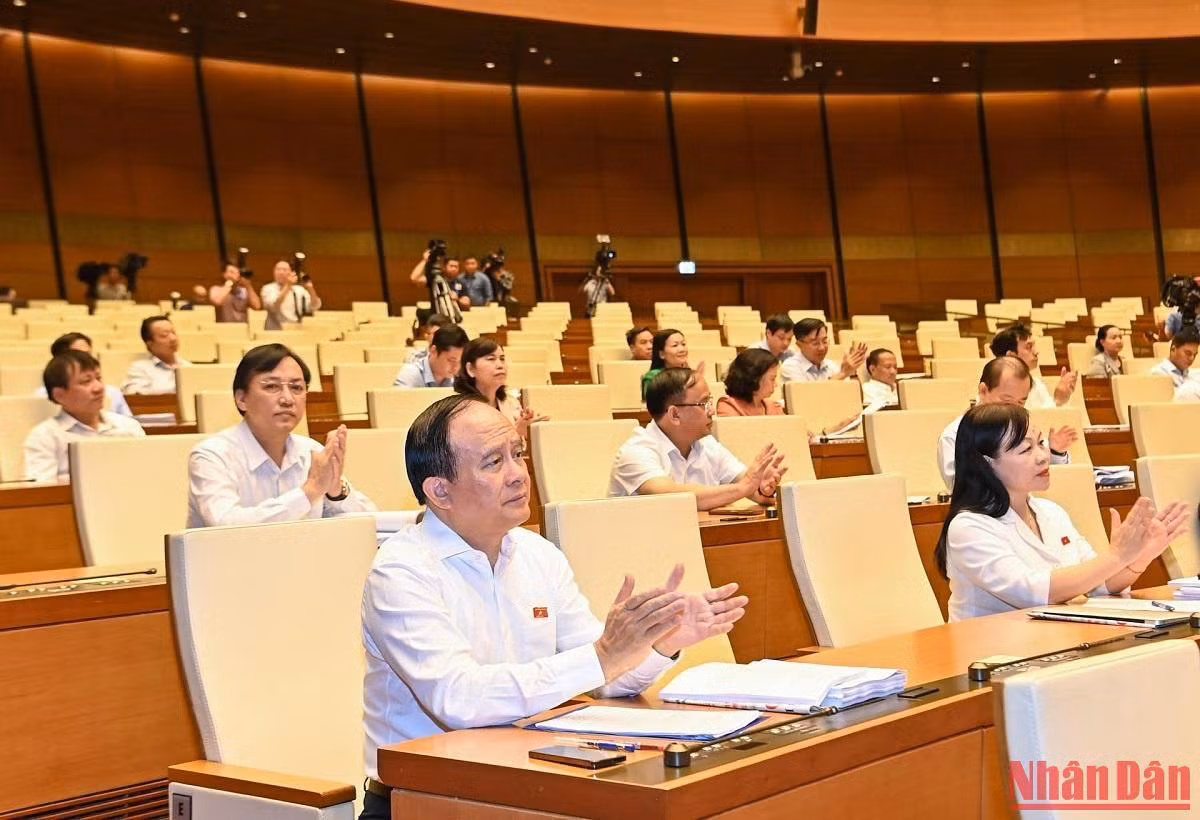 Các đại biểu dự Hội nghị tại Hội trường Diên Hồng, Nhà Quốc hội.