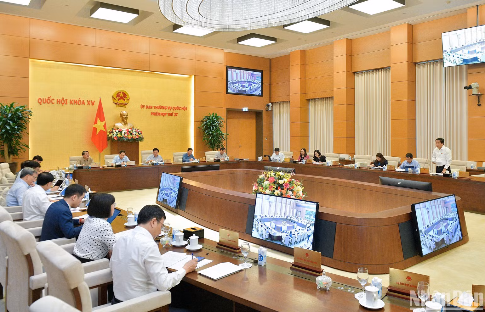 Quang cảnh phiên họp. (Ảnh: DUY LINH)