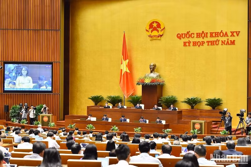 Quang cảnh phiên thảo luận sáng 1/6. (Ảnh: THỦY NGUYÊN)