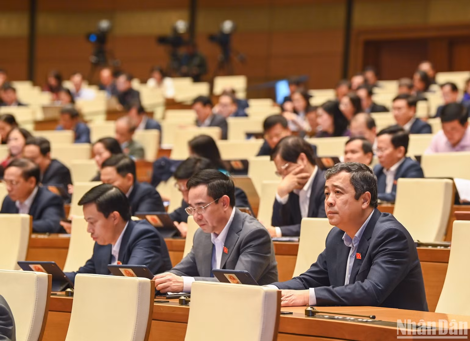 Các đại biểu dự phiên họp. (Ảnh: DUY LINH) Các đại biểu dự phiên họp. (Ảnh: DUY LINH)