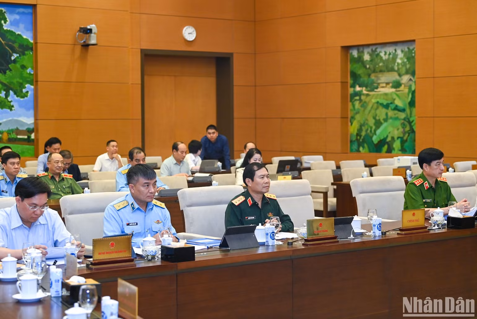 Các đại biểu dự phiên họp. (Ảnh: DUY LINH)