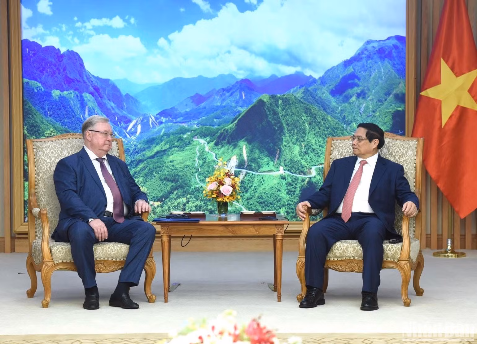 Thủ tướng Phạm Minh Chính đánh giá cao kết quả hợp tác của Hội Luật gia Liên bang Nga và Hội Luật gia Việt Nam thời gian qua. (Ảnh: TRẦN HẢI) Thủ tướng Phạm Minh Chính đánh giá cao kết quả hợp tác của Hội Luật gia Liên bang Nga và Hội Luật gia Việt Nam thời gian qua. (Ảnh: TRẦN HẢI)