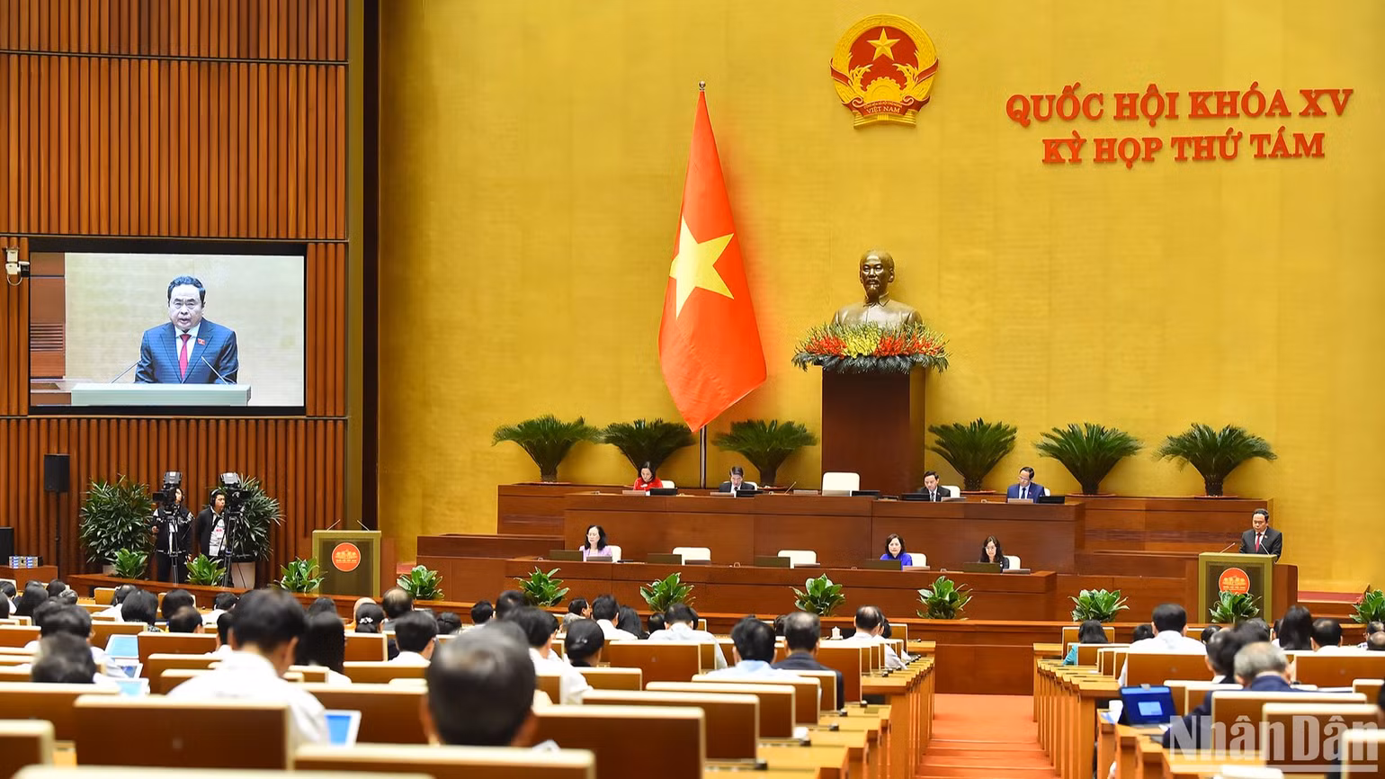 Quang cảnh phiên họp sáng 11/11. (Ảnh: THỦY NGUYÊN) Quang cảnh phiên họp sáng 11/11. (Ảnh: THỦY NGUYÊN)