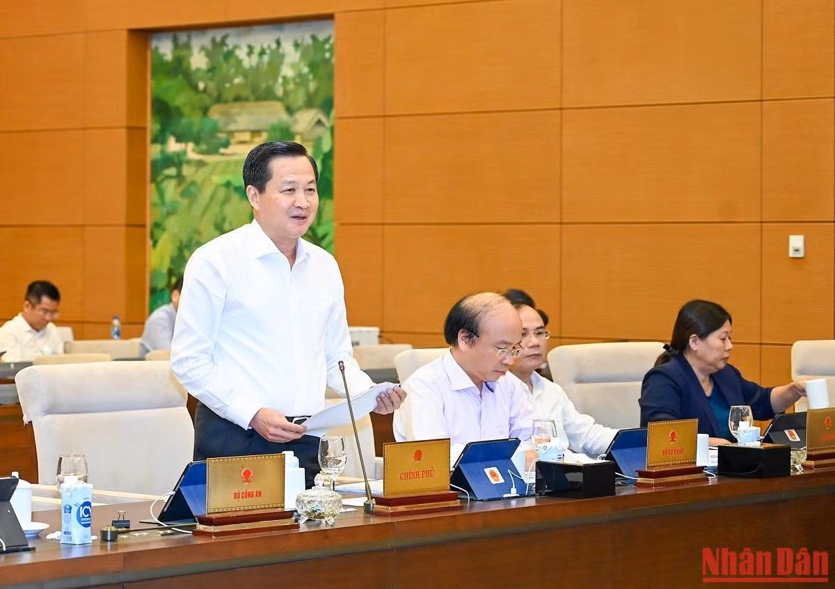 Phó Thủ tướng Chính phủ Lê Minh Khái phát biểu ý kiến tại phiên họp. (Ảnh: DUY LINH) Phó Thủ tướng Chính phủ Lê Minh Khái phát biểu ý kiến tại phiên họp. (Ảnh: DUY LINH)