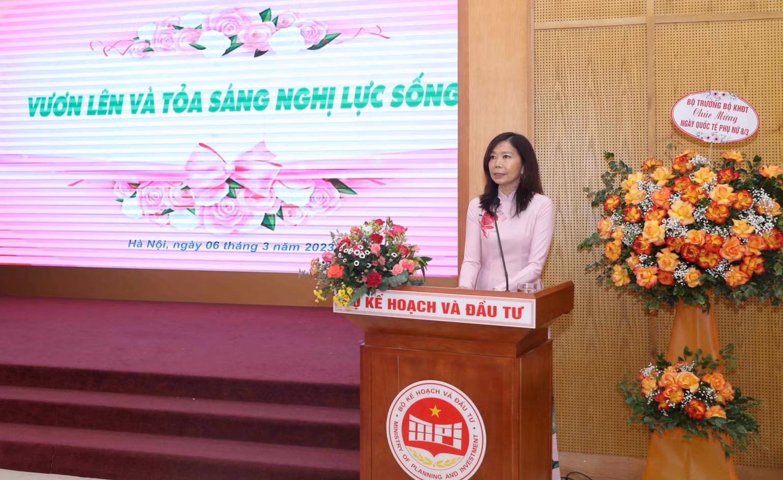 Bà Pauline Tamesis, Điều phối viên thường trú của Liên hợp quốc tại Việt Nam chia sẻ tại sự kiện. Bà Pauline Tamesis, Điều phối viên thường trú của Liên hợp quốc tại Việt Nam chia sẻ tại sự kiện.