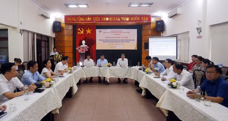 Quang cảnh buổi tọa đàm.