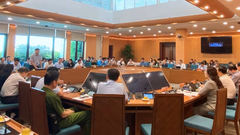 Quang cảnh buổi làm việc. (Ảnh: NGUYÊN TRANG)