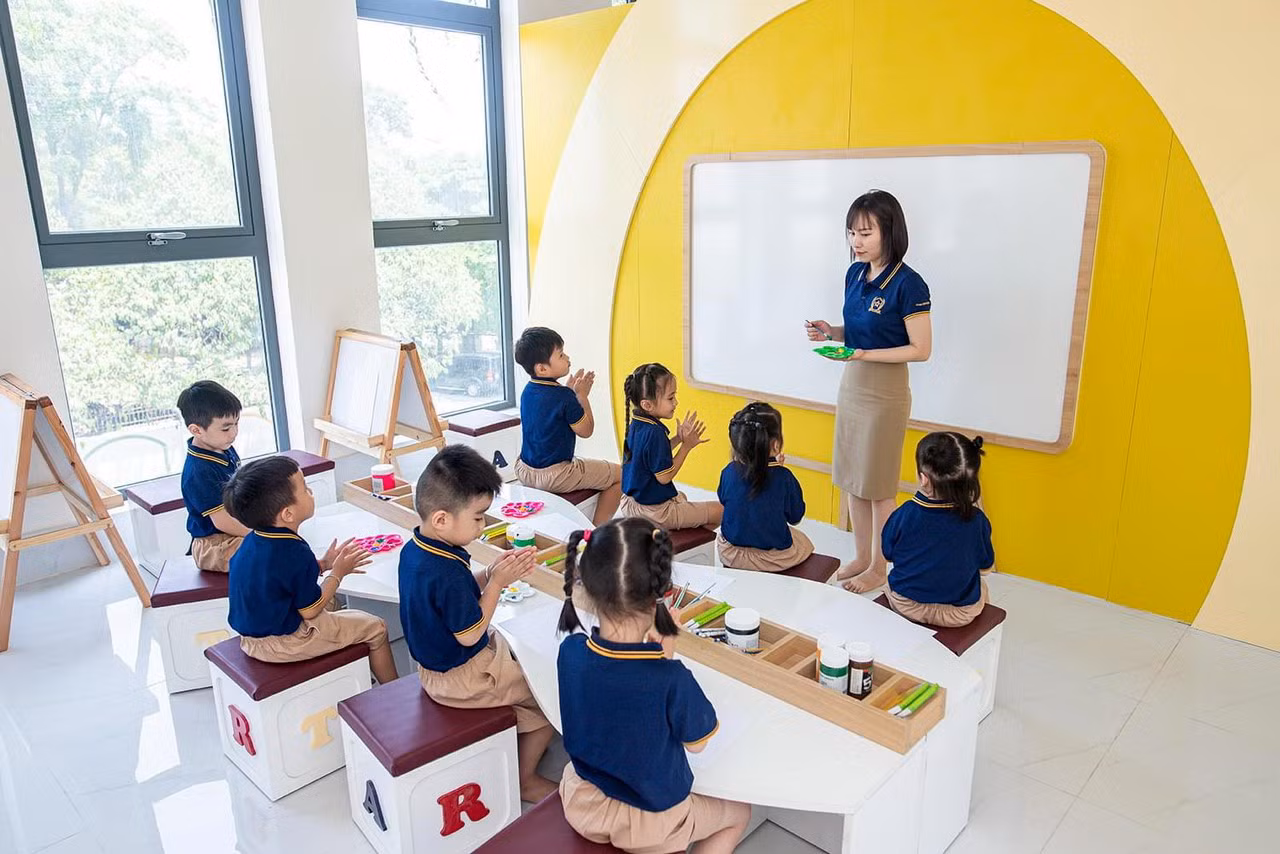 Trường mầm non Ngôi Sao vừa được đưa vào sử dụng tại phường Long Bình Tân, thành phố Biên Hòa. Trường mầm non Ngôi Sao vừa được đưa vào sử dụng tại phường Long Bình Tân, thành phố Biên Hòa.