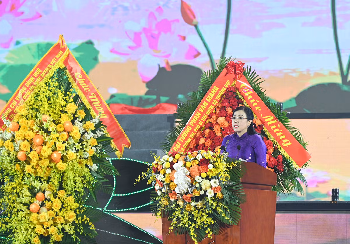 Bí thư Tỉnh ủy Thái Nguyên Nguyễn Thanh Hải trình bày diễn văn tại lễ kỷ niệm. (Ảnh: DUY LINH)