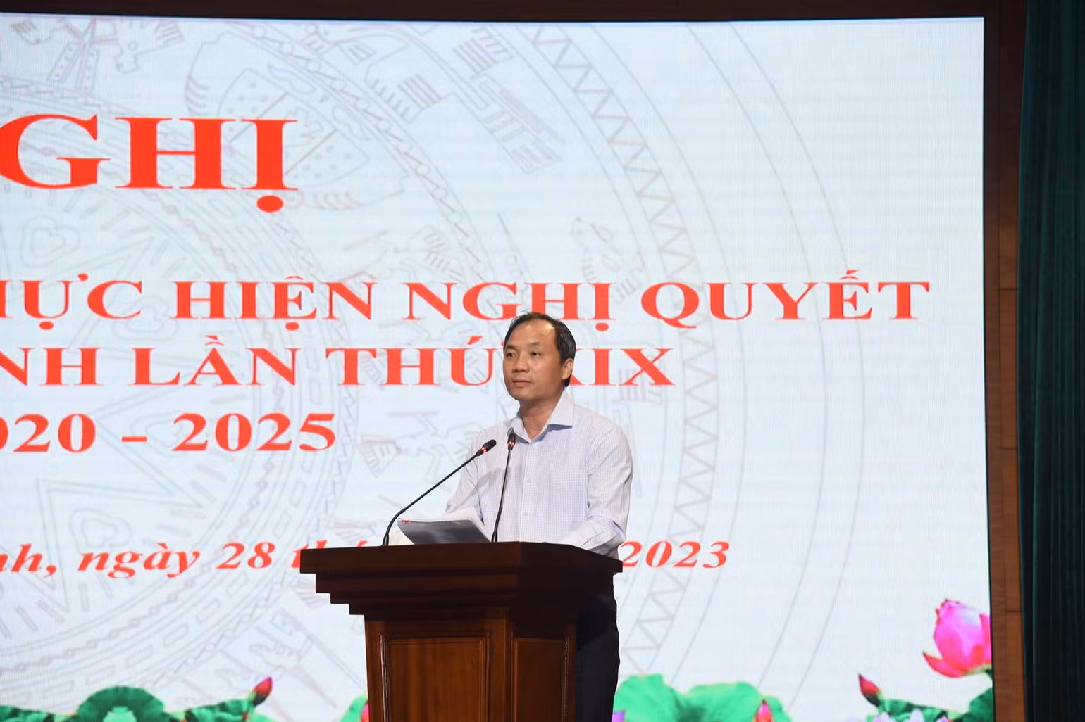 Bí thư Tỉnh ủy Hà Tĩnh yêu cầu các địa phương, đơn vị; mỗi cán bộ, đảng viên phát huy cao đoàn kết, tất cả vì sự phát triển của tỉnh. Bí thư Tỉnh ủy Hà Tĩnh yêu cầu các địa phương, đơn vị; mỗi cán bộ, đảng viên phát huy cao đoàn kết, tất cả vì sự phát triển của tỉnh.