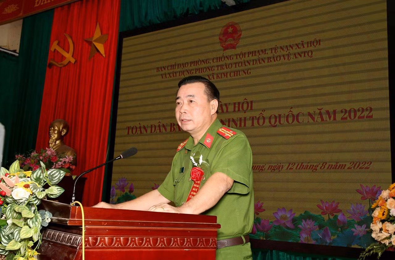 Thượng tá Nguyễn Ngọc Mẽ phát biểu tại ngày hội Thượng tá Nguyễn Ngọc Mẽ phát biểu tại ngày hội