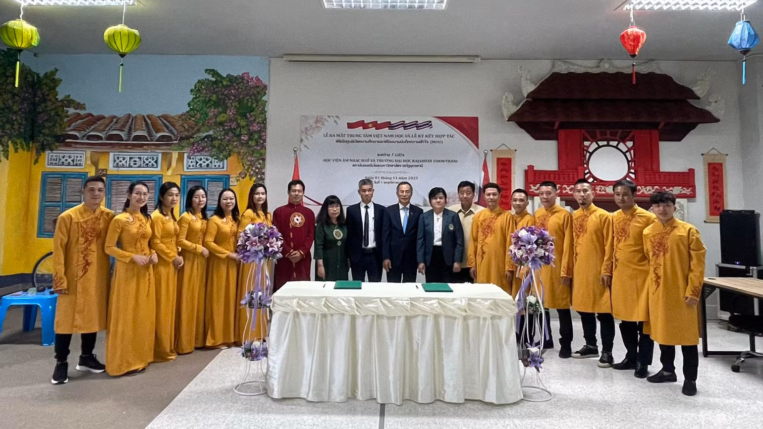 Lễ ký MOU giữa Đại học Hoàng gia Udon Thani và Học viện Âm nhạc Huế.