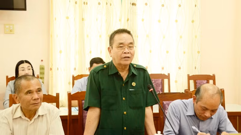 Cử tri tỉnh Bình Định nêu một số đề xuất, kiến nghị tại hội nghị.