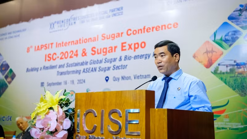 Tiến sĩ Nguyễn Hữu Hà, Phó Giám đốc Sở Khoa học và Công nghệ tỉnh Bình Định phát biểu tại hội nghị.