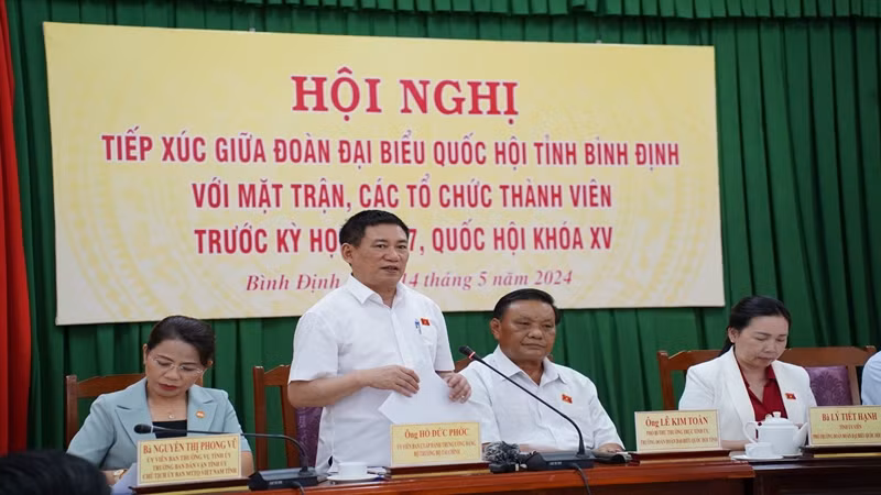 Bộ trưởng Tài chính giải đáp một số thắc mắc, kiến nghị của cử tri.