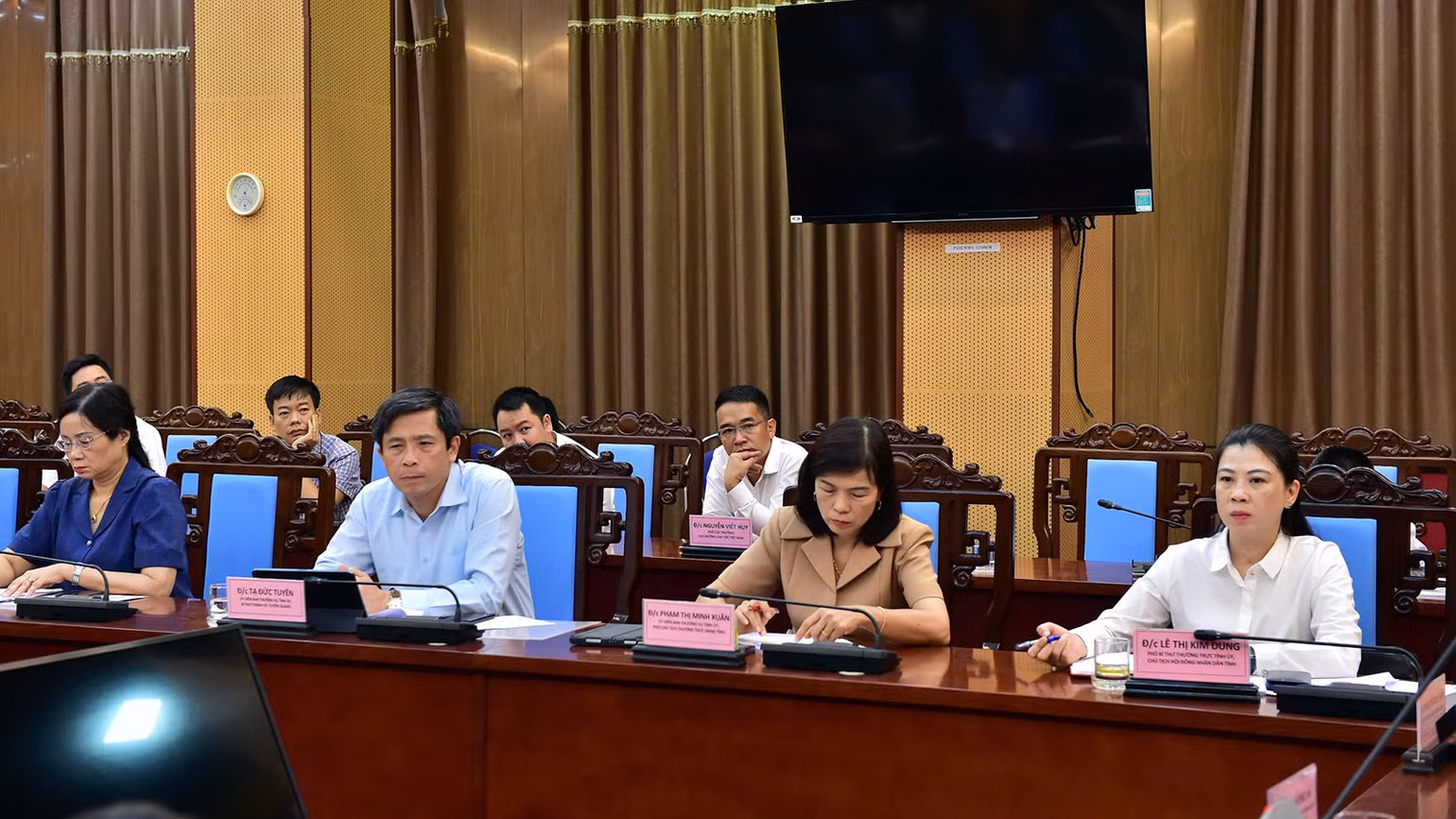Các đại biểu dự buổi làm việc. Các đại biểu dự buổi làm việc.