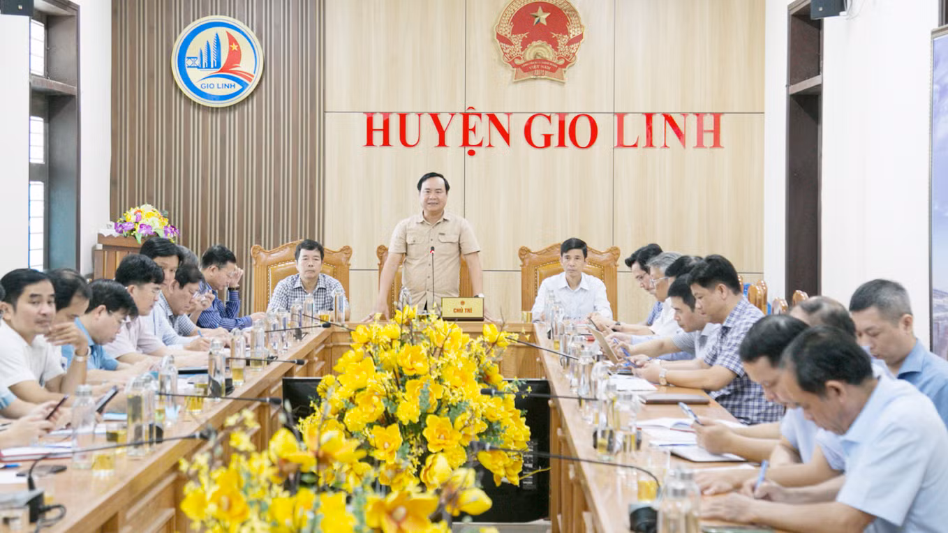 Tại buổi làm việc với các sở, ngành và Ủy ban nhân dân huyện Gio Linh, lãnh đạo tỉnh Quảng Trị chỉ đạo quyết tâm hoàn thành công tác giải phóng mặt bằng, bàn giao toàn bộ mặt bằng sạch cho nhà đầu tư trong năm 2024. Tại buổi làm việc với các sở, ngành và Ủy ban nhân dân huyện Gio Linh, lãnh đạo tỉnh Quảng Trị chỉ đạo quyết tâm hoàn thành công tác giải phóng mặt bằng, bàn giao toàn bộ mặt bằng sạch cho nhà đầu tư trong năm 2024.