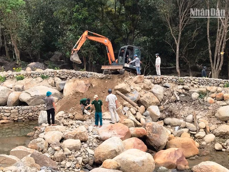 Doanh nghiệp cam kết tháo dỡ vi phạm trong vòng 7 ngày, kể từ ngày 31/3.