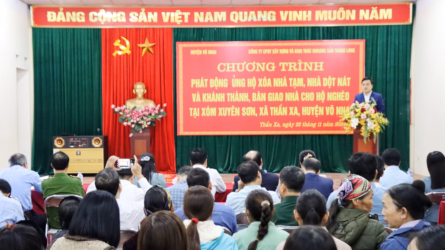 Xóa nhà tạm, nhà dột nát được phát động ở nhiều địa phương trong tỉnh với mục đích huy động nguồn lực cộng đồng cùng chung tay giải quyết một trong những vấn đề thiết yếu nhất là nhà ở đối với hộ nghèo, cận nghèo.