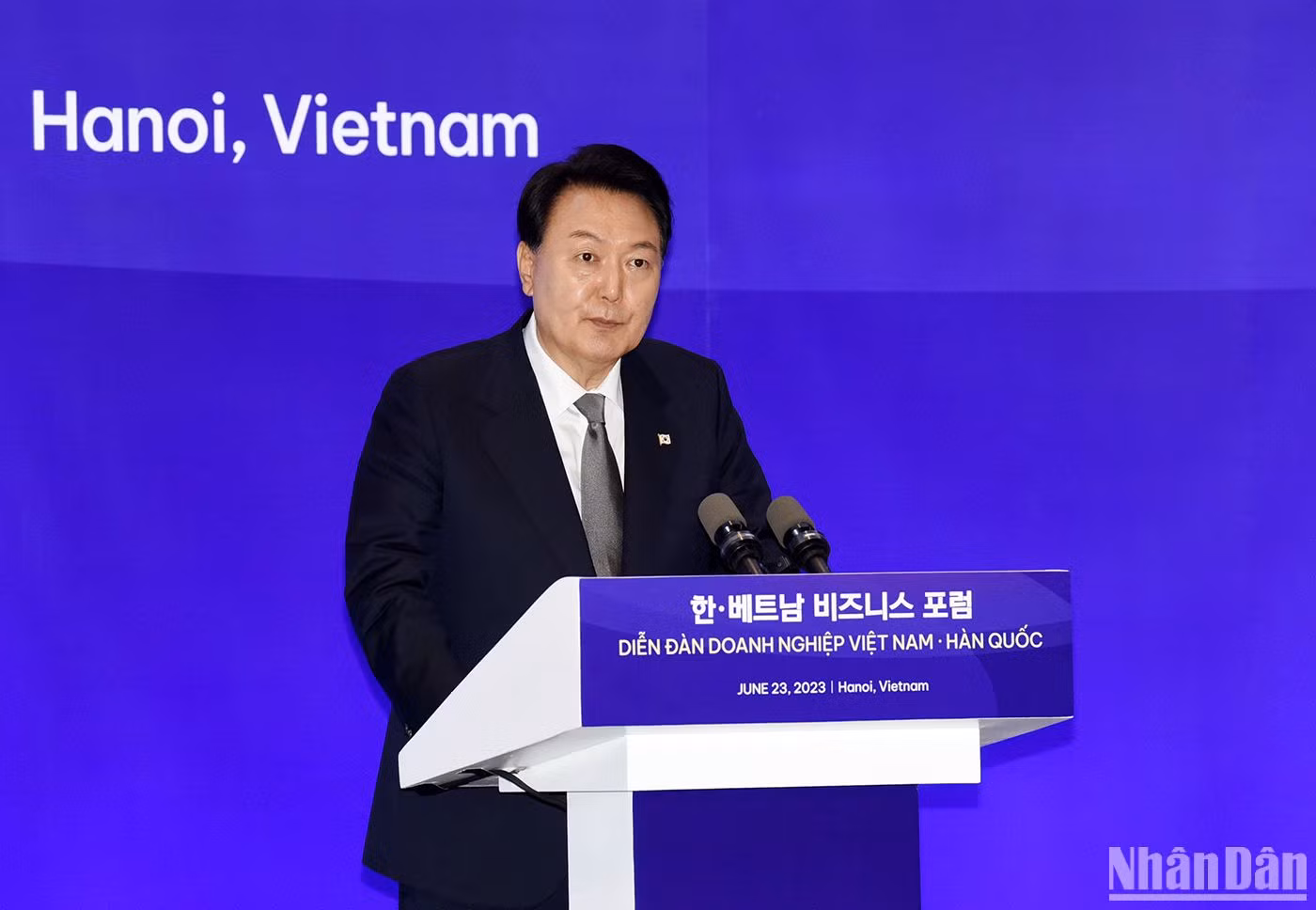 Tổng thống Hàn Quốc Yoon Suk Yeol phát biểu tại diễn đàn, cho rằng quan hệ Hàn Quốc - Việt Nam là mẫu mực trên thế giới. Tổng thống Hàn Quốc Yoon Suk Yeol phát biểu tại diễn đàn, cho rằng quan hệ Hàn Quốc - Việt Nam là mẫu mực trên thế giới.