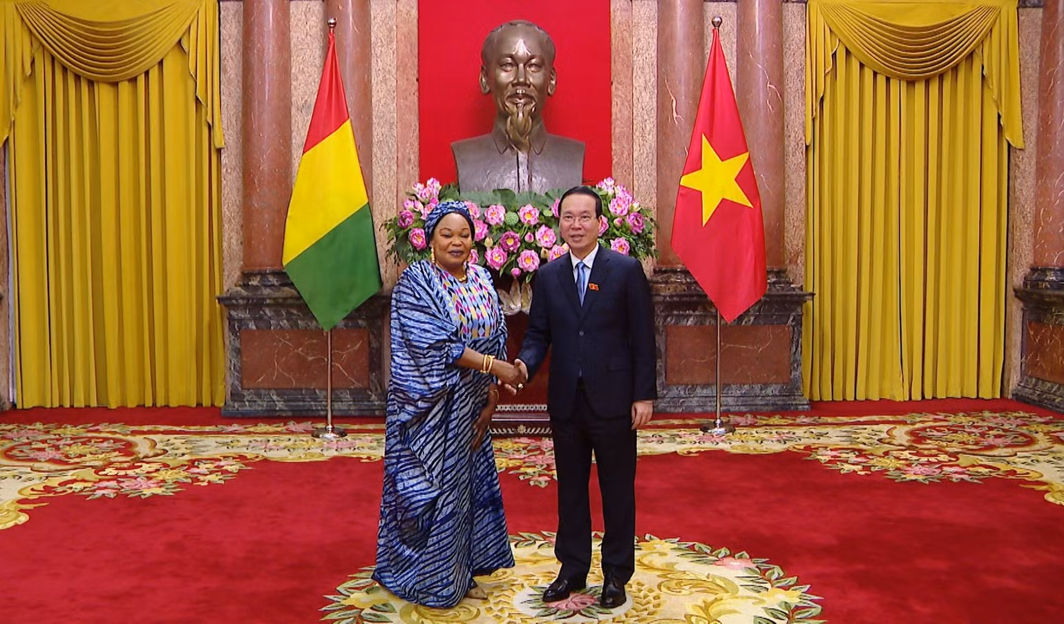 Chủ tịch nước Võ Văn Thưởng tiếp Đại sứ Guinea.