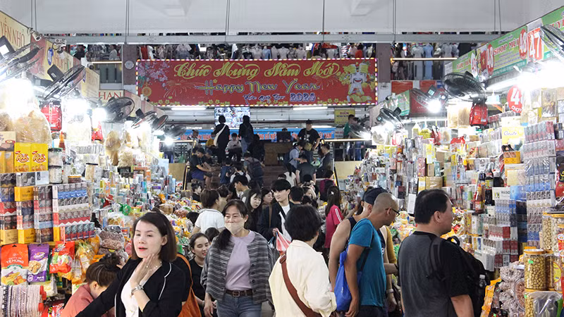 Chợ Hàn đông khách. Chợ Hàn đông khách.