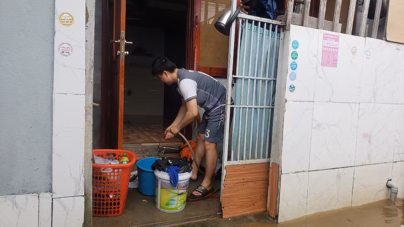 Nước rút tới đâu dọn tới đó.