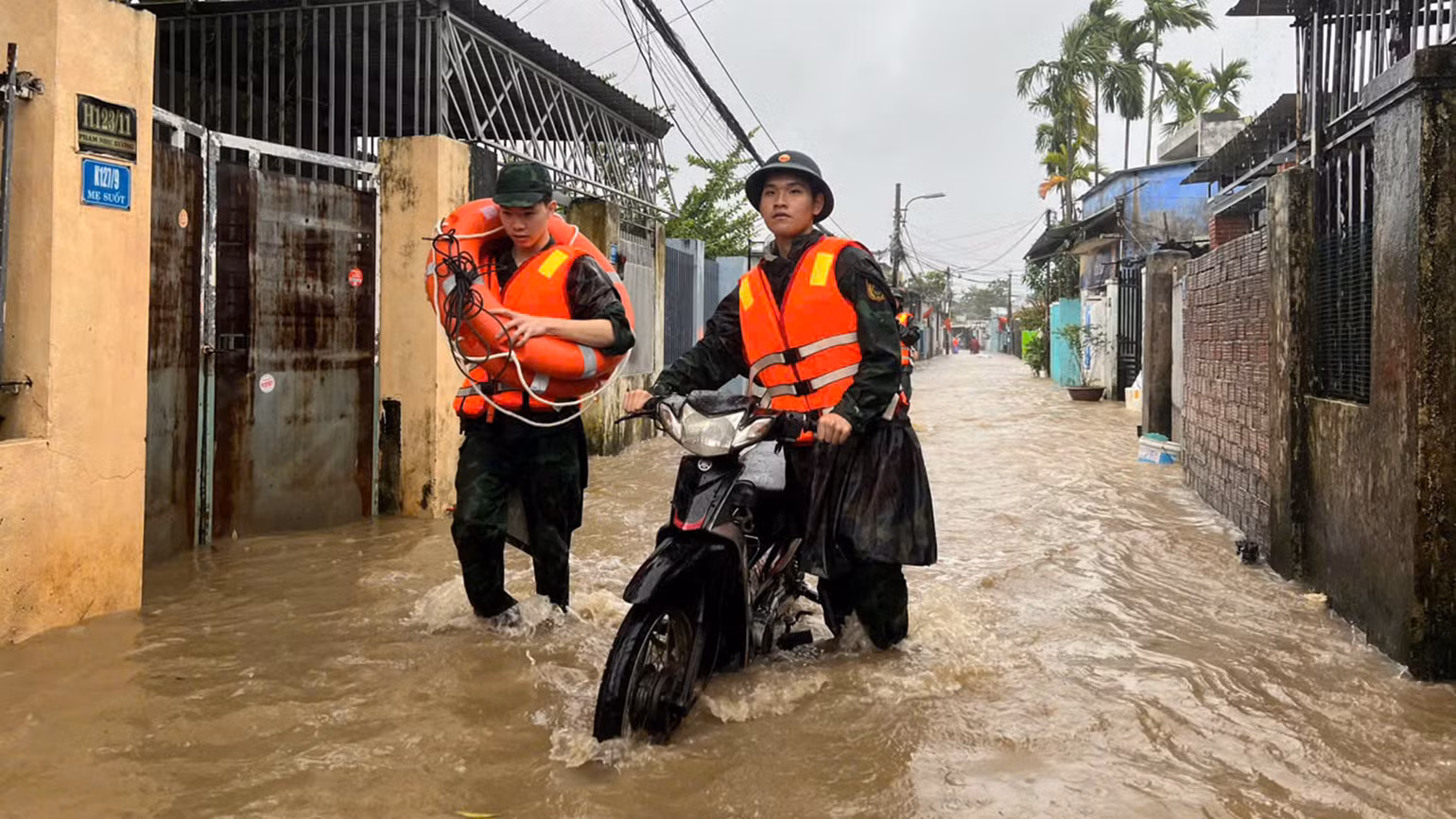 Di dời tài sản giúp nhân dân. Di dời tài sản giúp nhân dân.