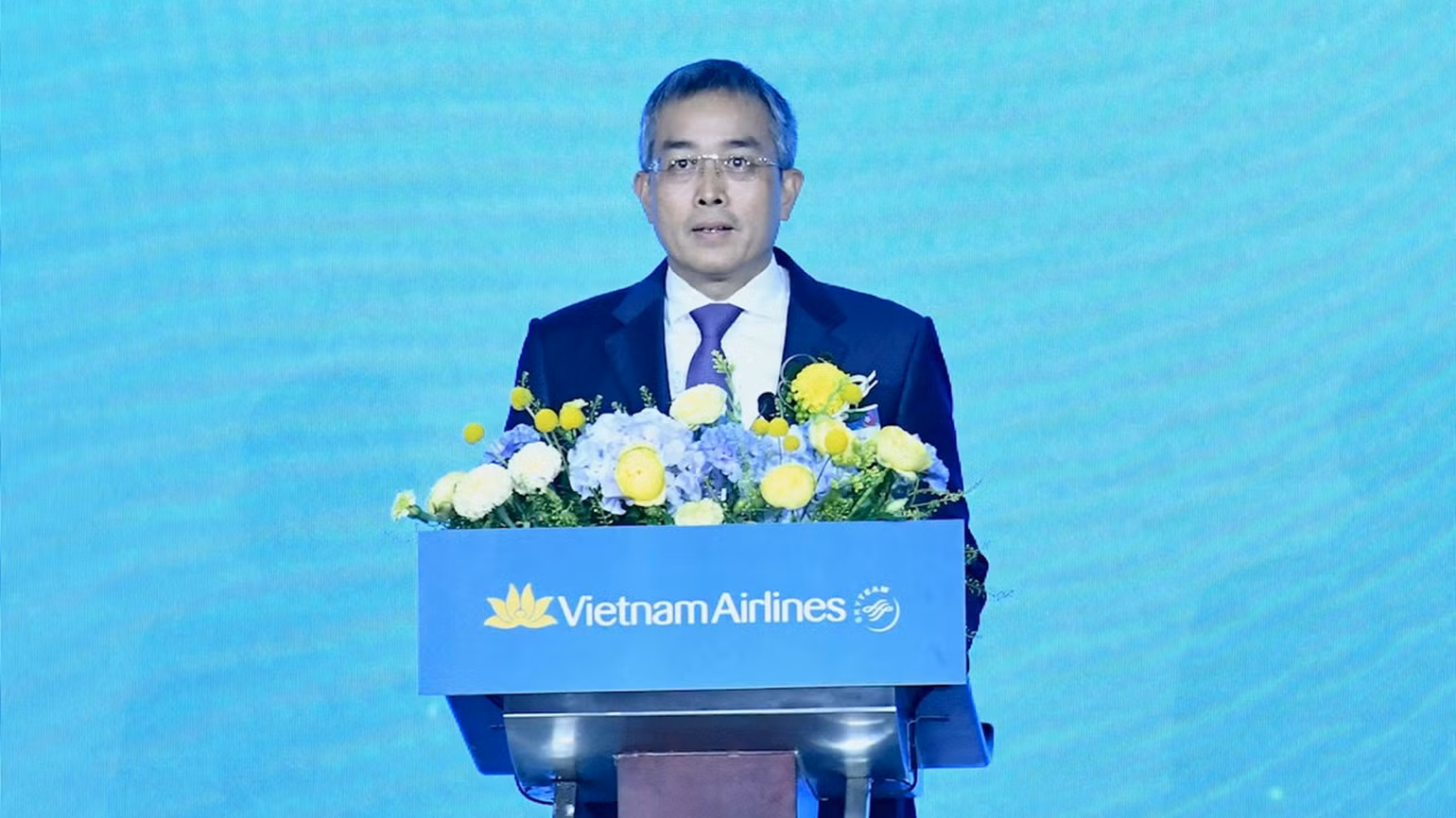 Chủ tịch Hội đồng quản trị Vietnam Airlines phát biểu ý kiến tại Lễ kỷ niệm. Chủ tịch Hội đồng quản trị Vietnam Airlines phát biểu ý kiến tại Lễ kỷ niệm.