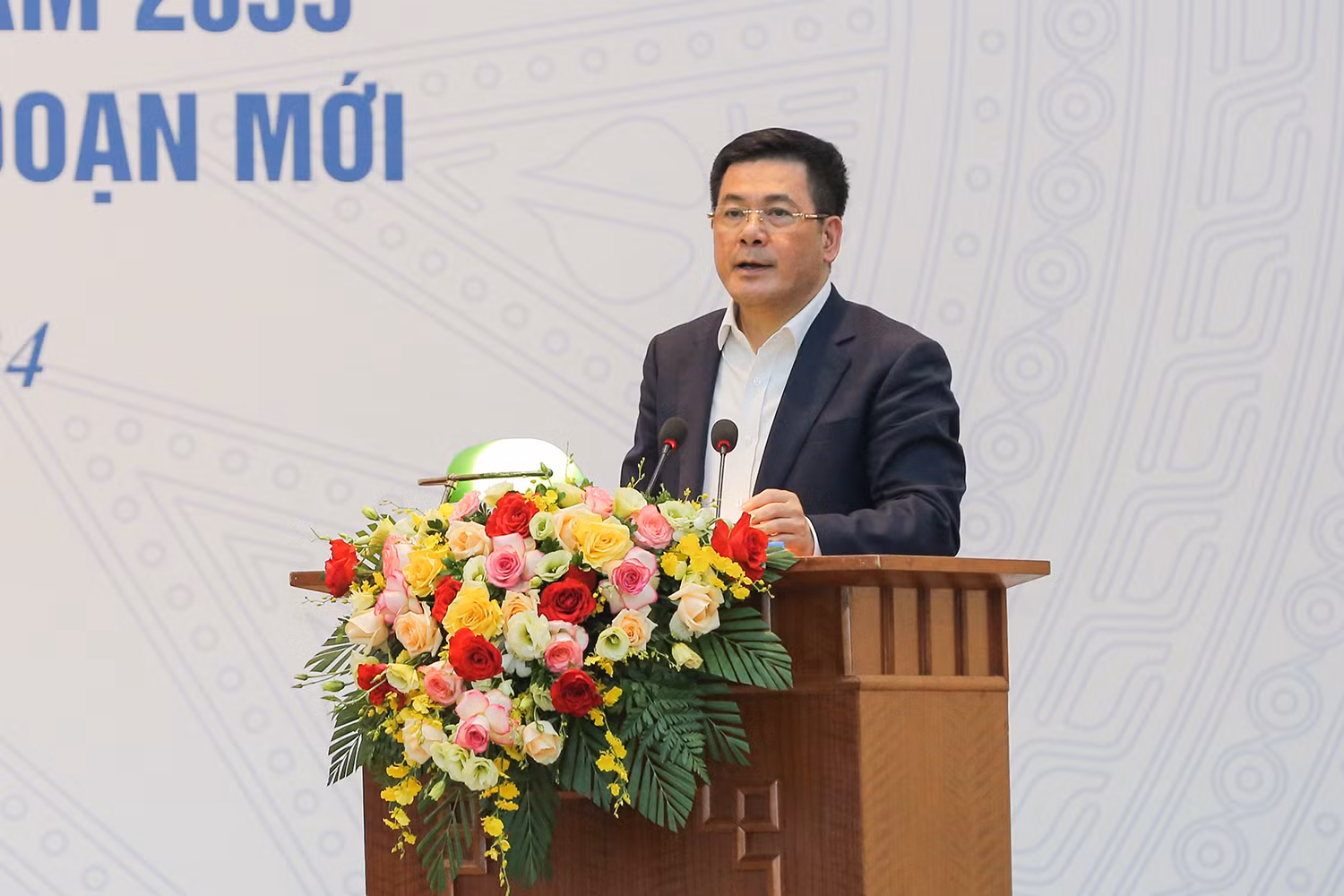Bộ trưởng Công thương Nguyễn Hồng Diên phát biểu tại hội nghị.