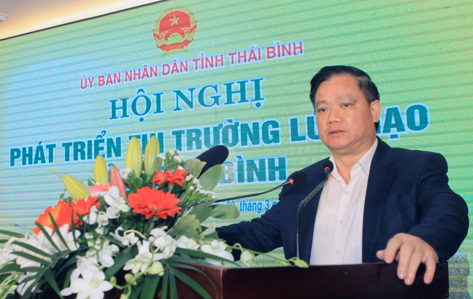 Đồng chí Nguyễn Khắc Thận, Chủ tịch Ủy ban nhân dân tỉnh Thái Bình, mong muốn các doanh nghiệp đóng góp nhiều ý kiến tâm huyết, giúp địa phương mở rộng hơn nữa thị trường tiêu thụ lúa gạo.