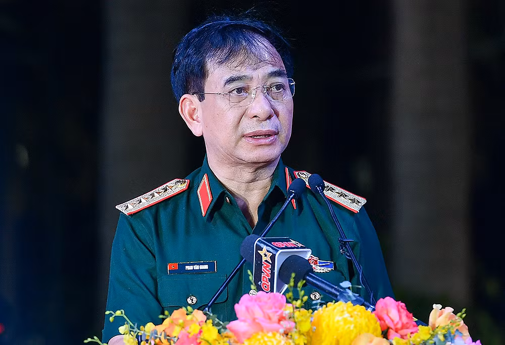 Đại tướng Phan Văn Giang phát biểu ý kiến tại buổi lễ. (Ảnh: THÀNH ĐẠT) Đại tướng Phan Văn Giang phát biểu ý kiến tại buổi lễ. (Ảnh: THÀNH ĐẠT)