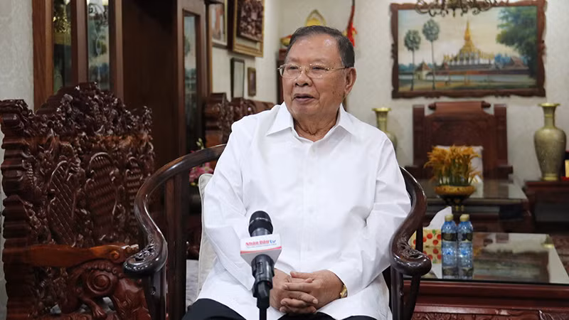Ông Bounnhang Vorachith cho rằng đường lối đối ngoại mang đậm bản sắc "cây tre Việt Nam" đã được Tổng Bí thư Nguyễn Phú Trọng thực hiện thành công. (Ảnh: Trịnh Dũng)