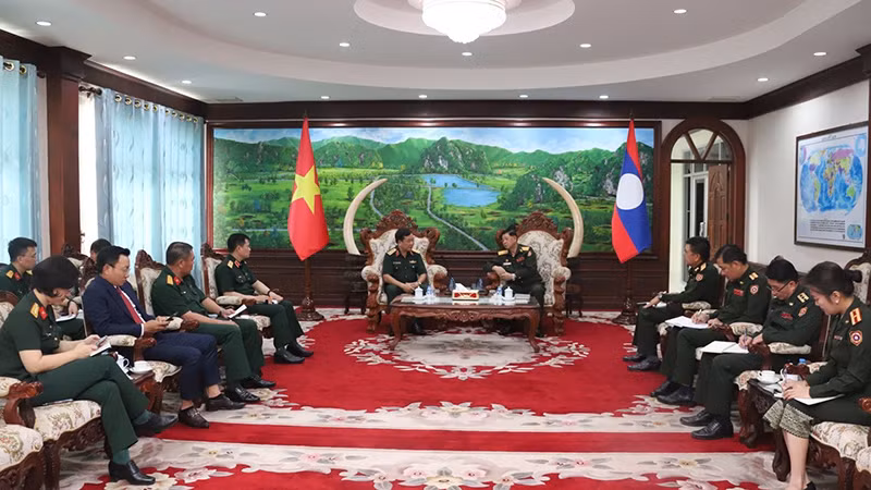 Quang cảnh cuộc làm việc. Quang cảnh cuộc làm việc.