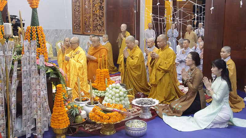 Lễ khánh thành công trình Tam bảo Chùa Diệu Giác tại tỉnh Savannakhet. (Ảnh: Hải Tiến)