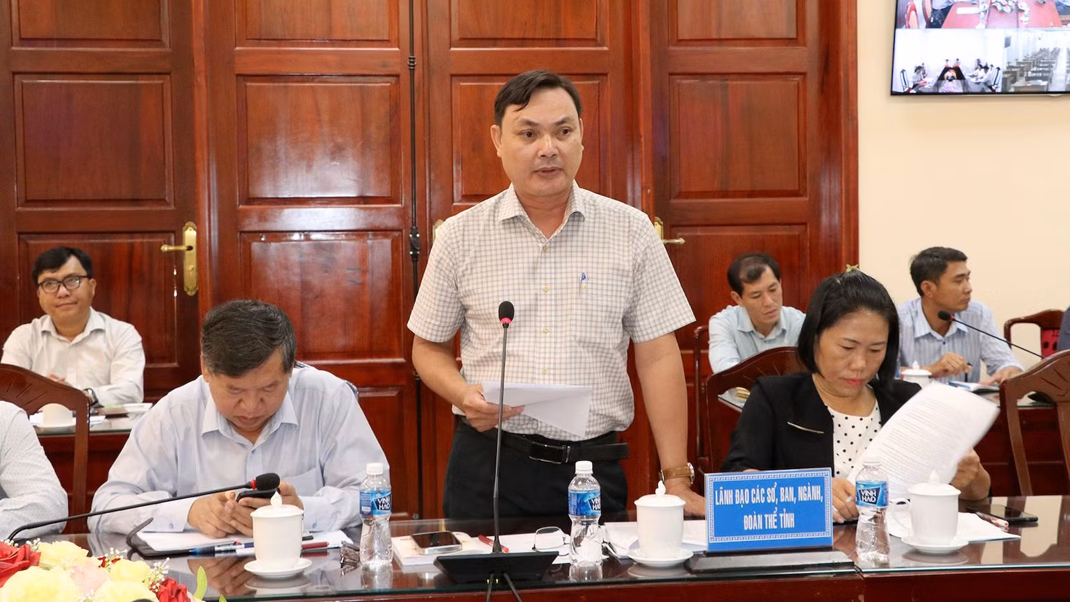 Ông Phan Văn Tấn, Phó Giám đốc Sở Nông nghiệp và phát triển nông thôn tỉnh Bình Thuận phát biểu.