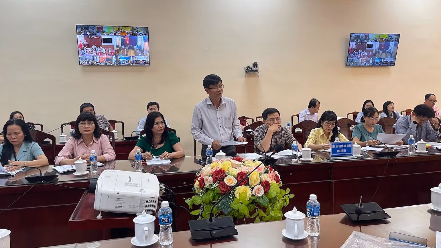 Lãnh đạo Sở Lao động, Thương binh và Xã hội tỉnh Bình Thuận phát biểu. Lãnh đạo Sở Lao động, Thương binh và Xã hội tỉnh Bình Thuận phát biểu.