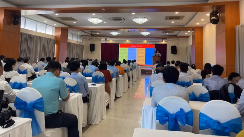 Quang cảnh hội thảo. Quang cảnh hội thảo.