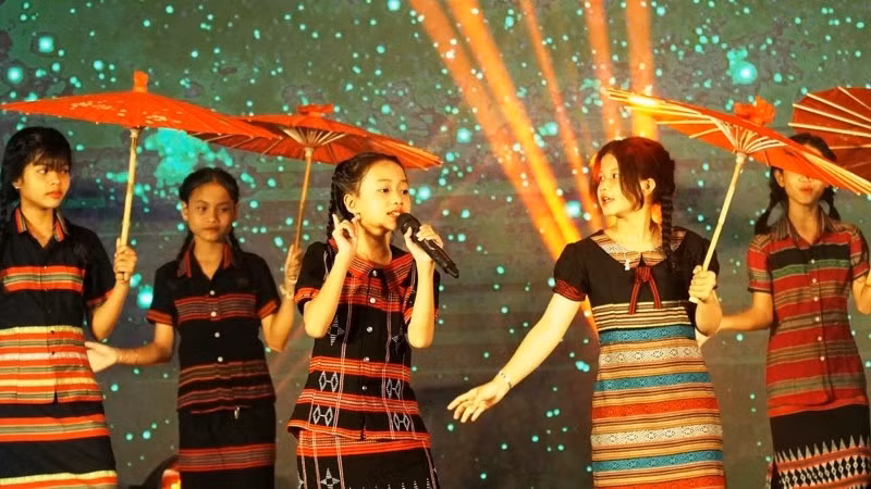 Ngày hội đã giúp thiếu nhi đồng bào các dân tộc có cơ hội được giao lưu, chung tay gìn giữ và phát huy những giá trị truyền thống của quê hương và đất nước.
