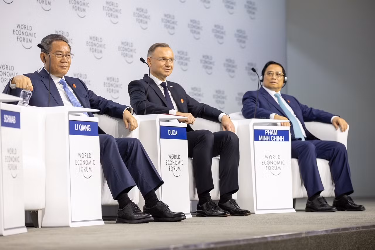 [Ảnh] Thủ tướng Phạm Minh Chính phát biểu khai mạc tại Phiên toàn thể Hội nghị WEF Đại Liên ảnh 2