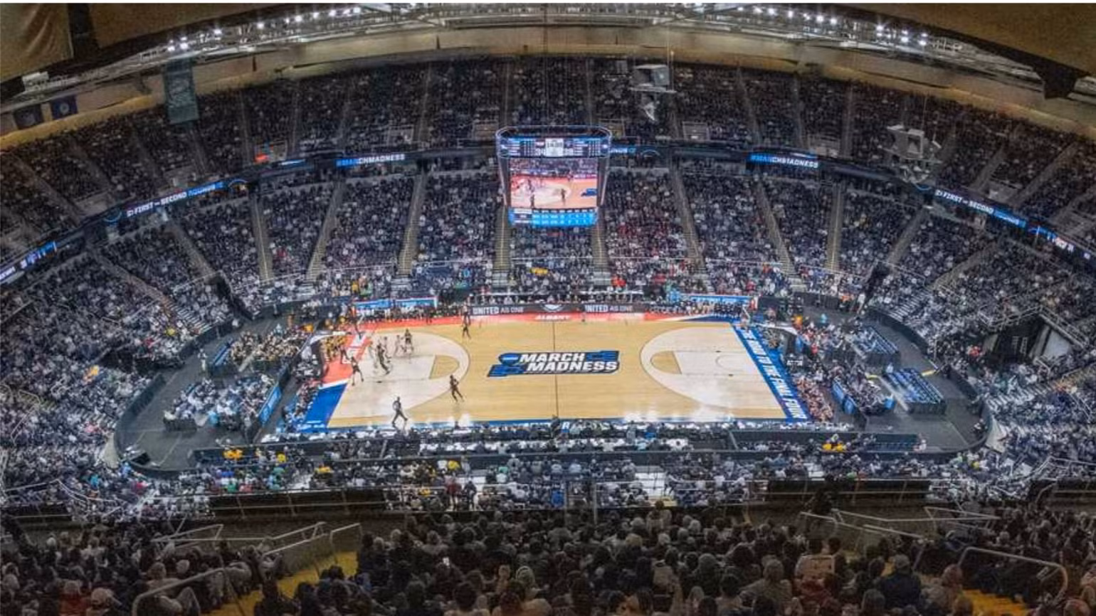 Sân thi đấu March Madness năm nào cũng kín vé.