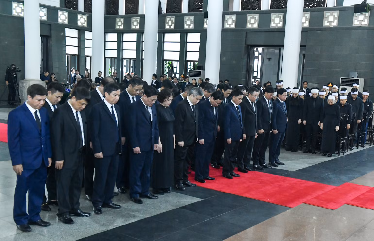 Toàn cảnh Lễ viếng Tổng Bí thư Nguyễn Phú Trọng: Trang nghiêm và xúc động ảnh 133 Toàn cảnh Lễ viếng Tổng Bí thư Nguyễn Phú Trọng: Trang nghiêm và xúc động ảnh 133
